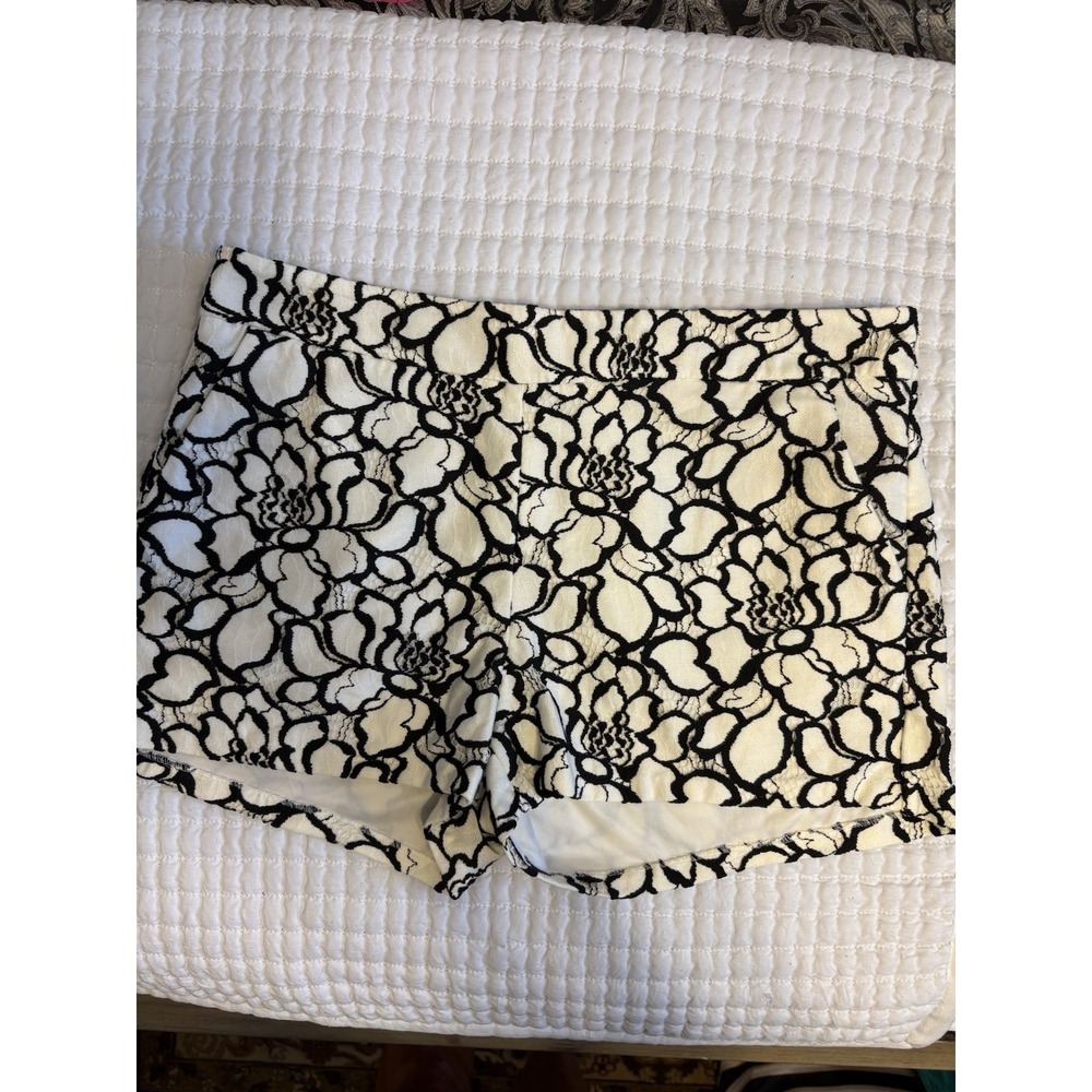 Express Women's Dressy Floral Embroidered High Waisted Shorts,‎ 10